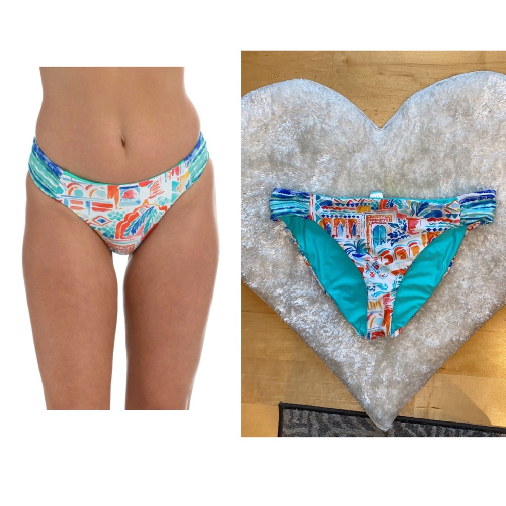 La Blanca: Terra Italia Side Shirred Hipster Bottom - Picture 1 of 14